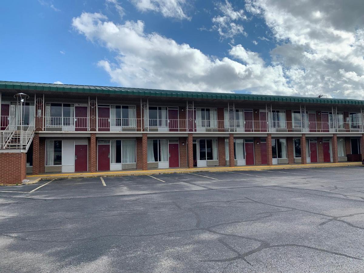 Coachman'S Inn Motel Wynne Exterior photo