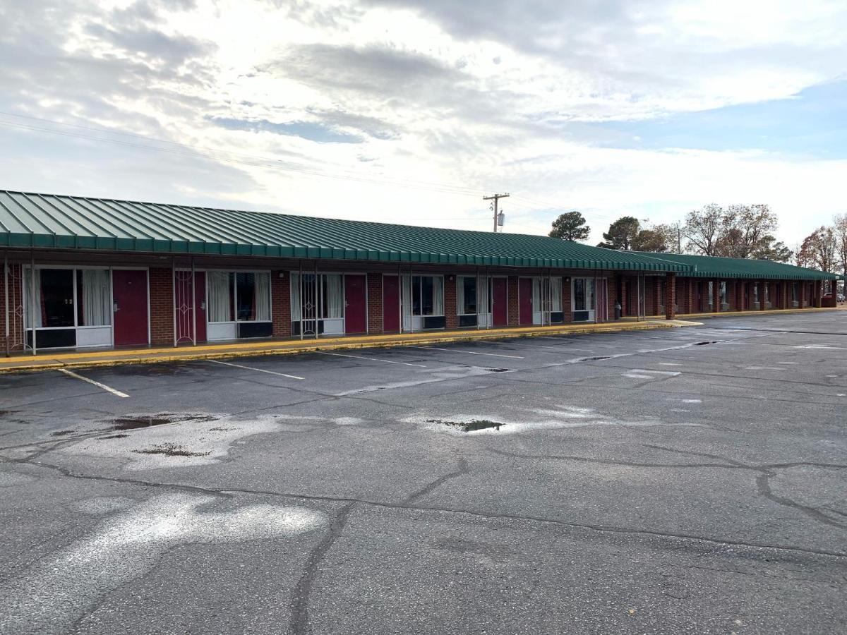 Coachman'S Inn Motel Wynne Exterior photo